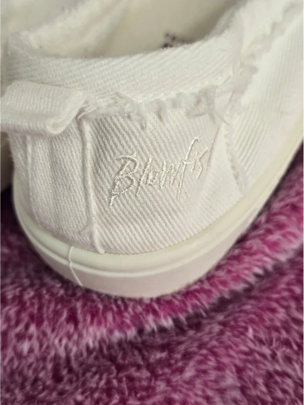 Blowfish Malibu White Canvas Slip-On Shoes with Shell Button Detail size 8.5